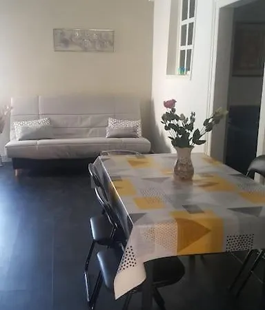 شقة Chez Chantal A Ay